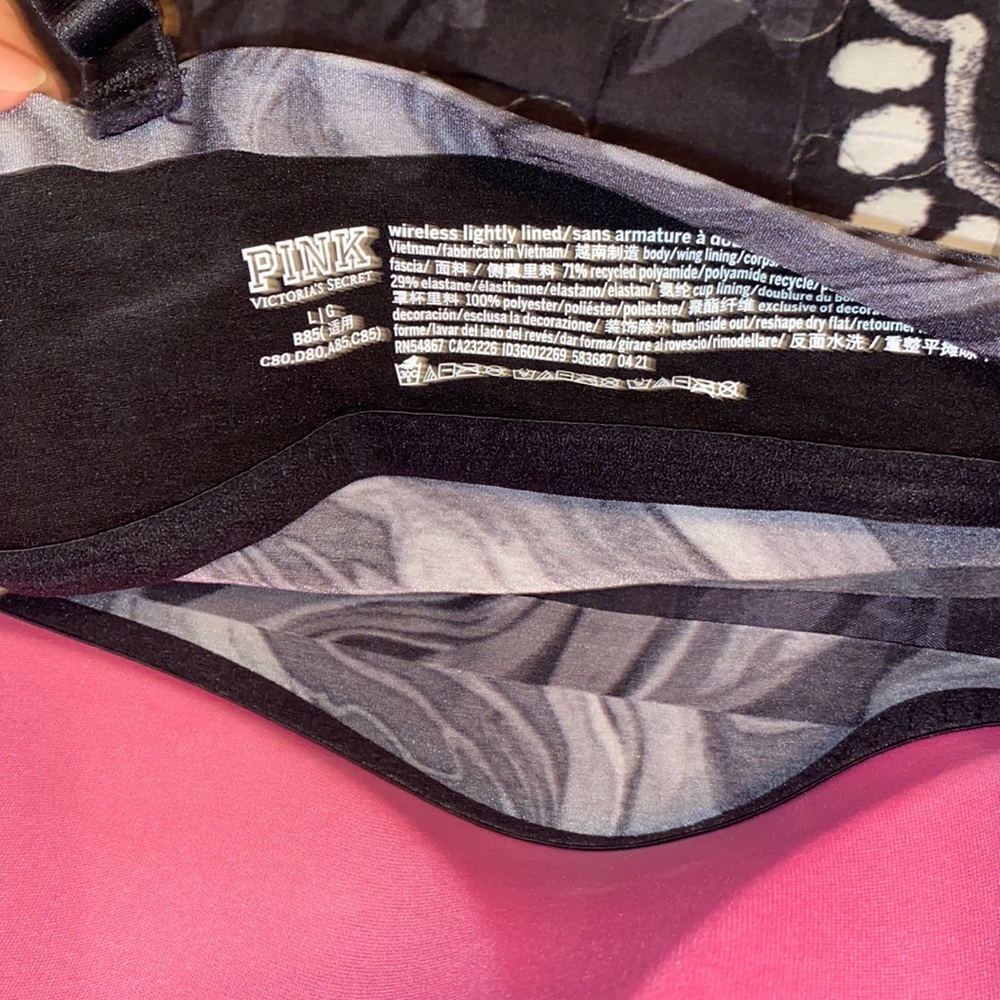 VS Bra - Picture 4 of 4